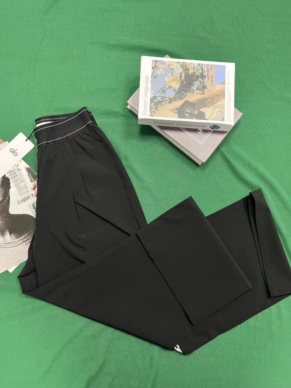 Brand new🏇 ALO Yoga Suit Up Trouser (Regular) Commuting pants🖤 - Picture 4 of 8